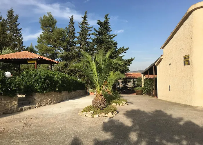 Agriturismo Bellajo - Ville Rustiche Con Piscina